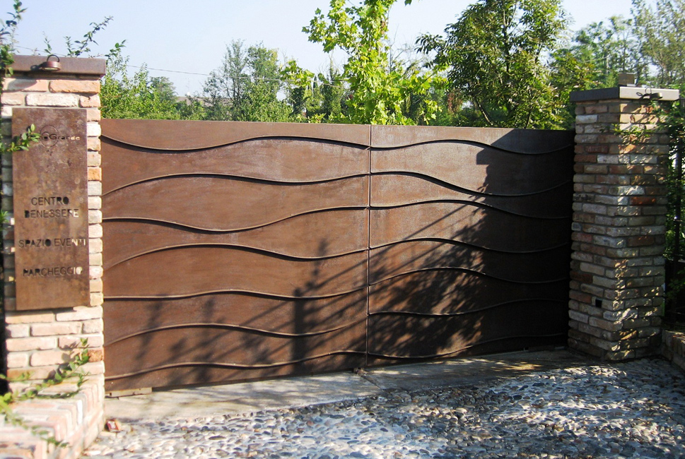 Cancello in lamiera di corten